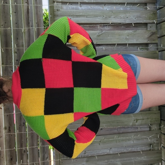 Checkered Sweater - Picture 2 of 4